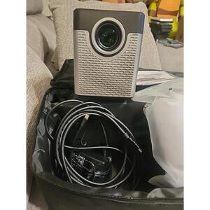 GPX  PJ504VPS All In One Projector/Screen Kit/ Soundbar/ Case/HDMI